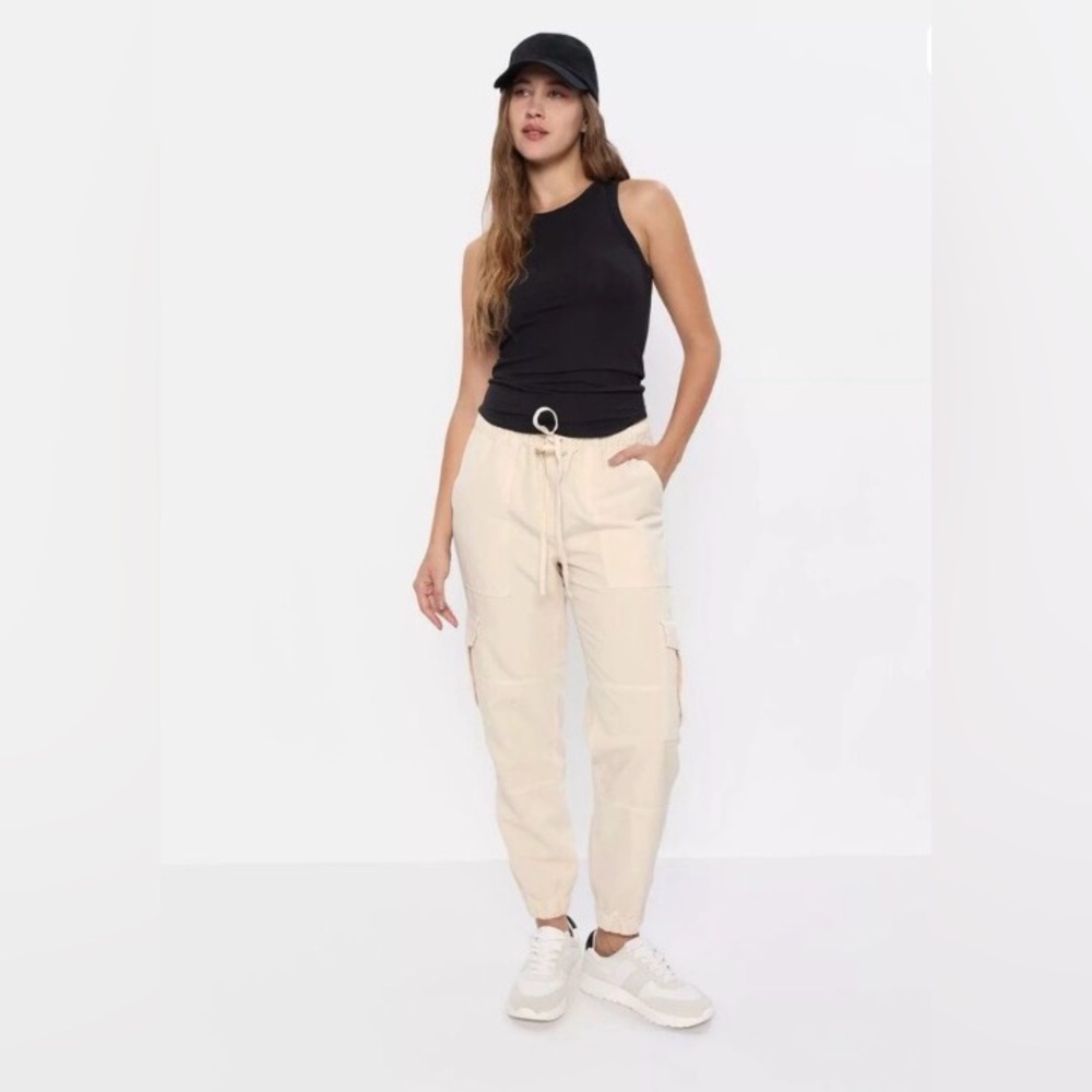 Aerie Cream High Waisted Lightweight Modern Casual Cargo Pants